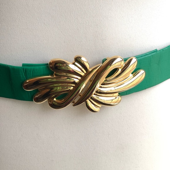 Vintage Green Leatherette Belt with Accent Gold Clasp Buckle Waist Cinching - Picture 4 of 9